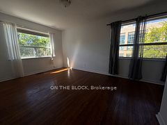 33 Harrington Crescent, Toronto, ON M2M 2Y6