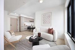 181 Sterling Road 1402, Toronto, ON M6R 2B2