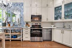 51 York Mills Road 313, Toronto, ON M2P 1B6