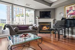 18 Concorde Place 818, Toronto, ON M3C 3T9