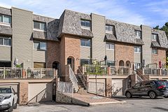 94 Dutch Myrtle Way, Toronto, ON M3B 3K8