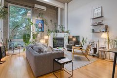 264 Seaton Street 206, Toronto, ON M5A 2T4