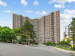 10 Edgecliff Golfway 708, Toronto, ON M3C 3A3