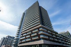 38 Iannuzzi Street 2002, Toronto, ON M5V 0S2