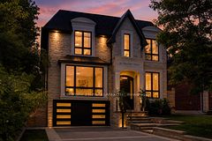 141 Churchill Avenue, Toronto, ON M2N 1Z3