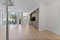 30 Inn On The Park Drive 206, Toronto, ON M3C 0P7