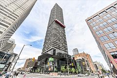 8 Eglinton Avenue E Ph 5801, Toronto, ON M4P 0C1