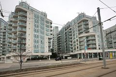 600 Queens Quay W SPH22, Toronto, ON M5V 3M3