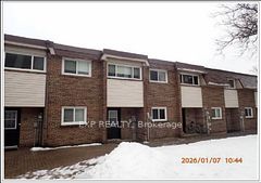 55 Godstone Road 111, Toronto, ON M2J 3C8