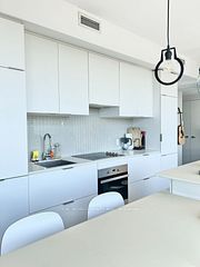5 St Joseph Street 2202, Toronto, ON M4Y 0B6