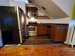 178 Spadina Road 5, Toronto, ON M5R 2T8