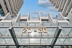 30 Inn On The Park Drive 613, Toronto, ON M3C 0P7