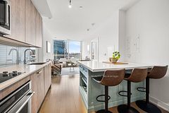181 Bedford Road 410, Toronto, ON M5R 0C2