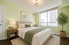 18 Sommerset Way 1609, Toronto, ON M2N 6X5