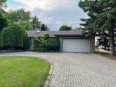 58 Heathcote Avenue, Toronto, ON M2L 1Z1