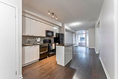 15 Bruyeres Mews 517, Toronto, ON M5V 0A7