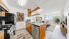 10 Navy Wharf Court 3902, Toronto, ON M5V 3V2