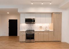 500 Dupont Street 321, Toronto, ON M6G 0B8