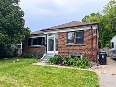 209 Hendon Avenue Bsmt, Toronto, ON M2M 1A9