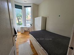 34 Ross Street 1A, Toronto, ON M5T 1Z9