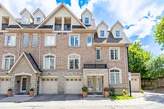 3 Hayes Lane, Toronto, ON M2N 0E7