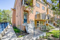 28 Sommerset Way 1517, Toronto, ON M2N 6W7