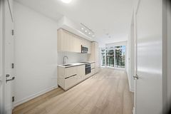 110 Broadway Avenue 1113S, Toronto, ON M4P 1V7