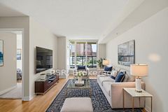 5740 Yonge Street #210, Toronto, ON M2N 5S3