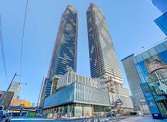 138 Downes Street 3215, Toronto, ON M2E 0E4