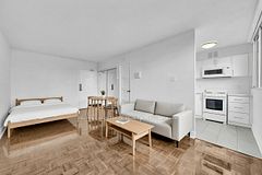 33 Isabella Street 1505, Toronto, ON M4Y 2P7
