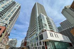 33 Helendale Avenue 1404, Toronto, ON M4R 0A4