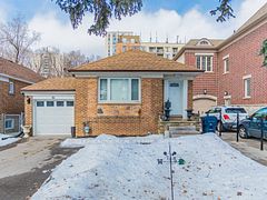86 Fairleigh Crescent, Toronto, ON M6C 3R9