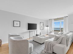 18 Sommerset Way 2206, Toronto, ON M2N 6X5