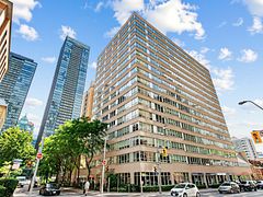 71 Charles Street E 304, Toronto, ON M4Y 2T3