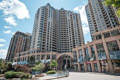 15 Northtown Way 2119, Toronto, ON M2N 7A2