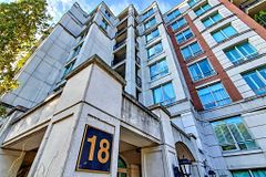 18 William Carson Crescent 211, Toronto, ON M2P 2G6
