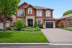 127 Sultana Avenue, Toronto, ON M6A 1T6