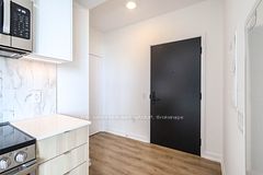 500 Dupont Street 718, Toronto, ON M6G 0B8