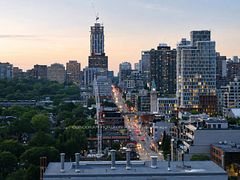 914 Yonge Street 1511, Toronto, ON M4W 3C8