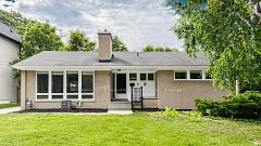 3 Greengate Road, Toronto, ON M3B 1E7