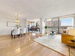 100 Canyon Avenue 608, Toronto, ON M3H 5T9