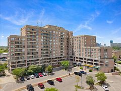 1700 Eglinton Avenue E 721, Toronto, ON M4A 2X4