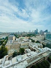203 college Street 2305, Toronto, ON M5T 1P9