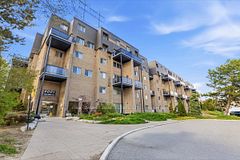 4001 Don Mills Road 132, Toronto, ON M2H 3J8