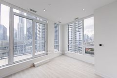 15 Richardson Street 2116, Toronto, ON M5A 0Y5
