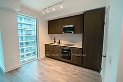 117 Broadway Avenue 3003, Toronto, ON M4P 1V3