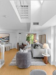 119 Merton Street 412, Toronto, ON M4S 3G5