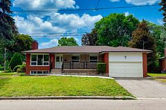 39 Silverview Drive, Toronto, ON M2M 2B5