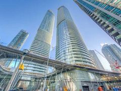 14 York Street 5402, Toronto, ON M5J 2Z2