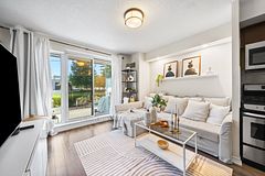 2035 Sheppard Avenue E 122, Toronto, ON M2J 0A8